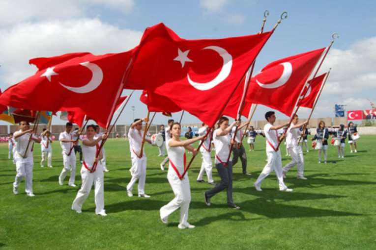 İşçi ulusal bayram-genel tatil günlerinde 1 saat dahi çalışsa tam …